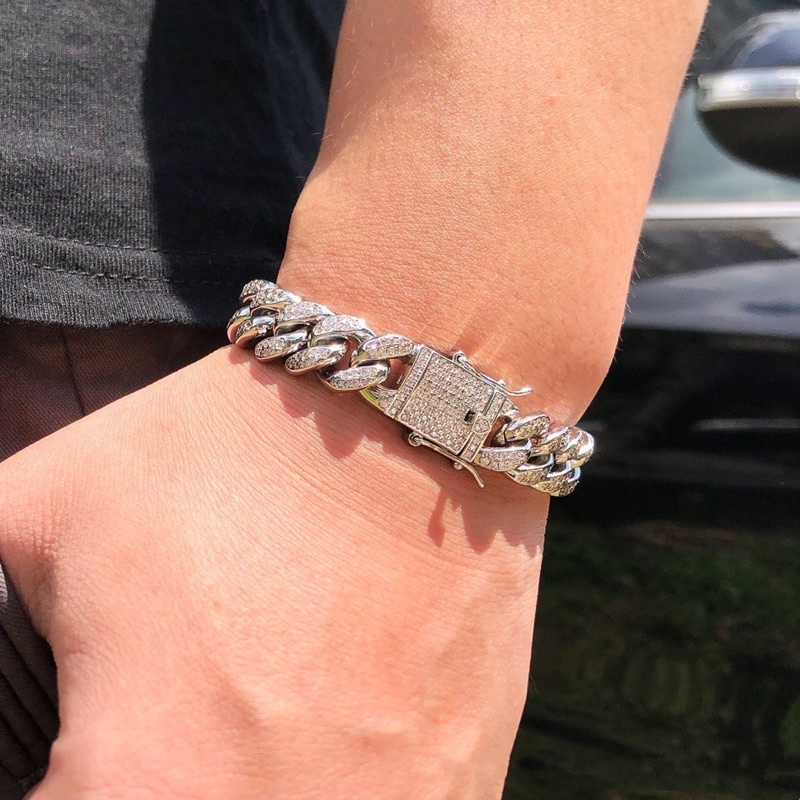 ข้อมือฝังเพชร ทอง18K