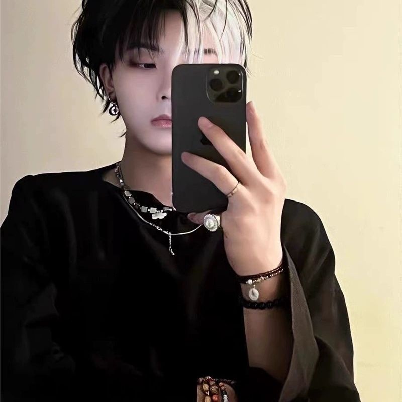 ต่างหูเหล็กไทเทเนียม รูปดวงจันทร์ และดาว สไตล์ฮิปฮอป สําหรับผู้ชาย และผู้หญิง