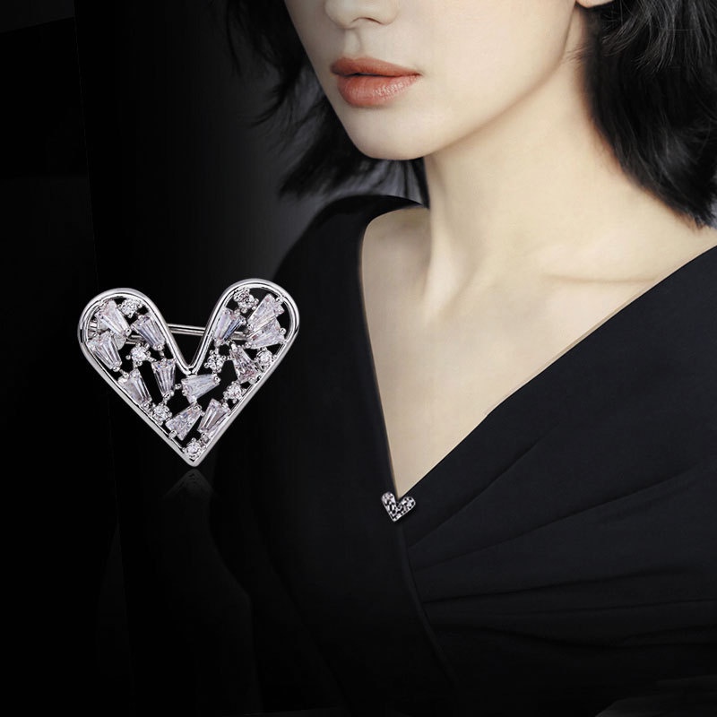 ผู้หญิง Rhinestone โลหะหัวใจเข็มกลัด