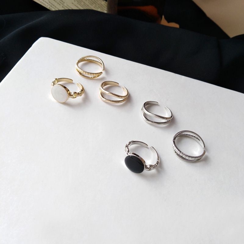 พร้อมส่งค่ะ ขาว/ดำชุดเซ็ตแหวน3วงปรับได้ #F0004