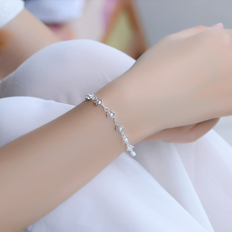 สร้อยข้อมือลูกปัดแฮนด์เมดลายดอกไม้สีเงิน