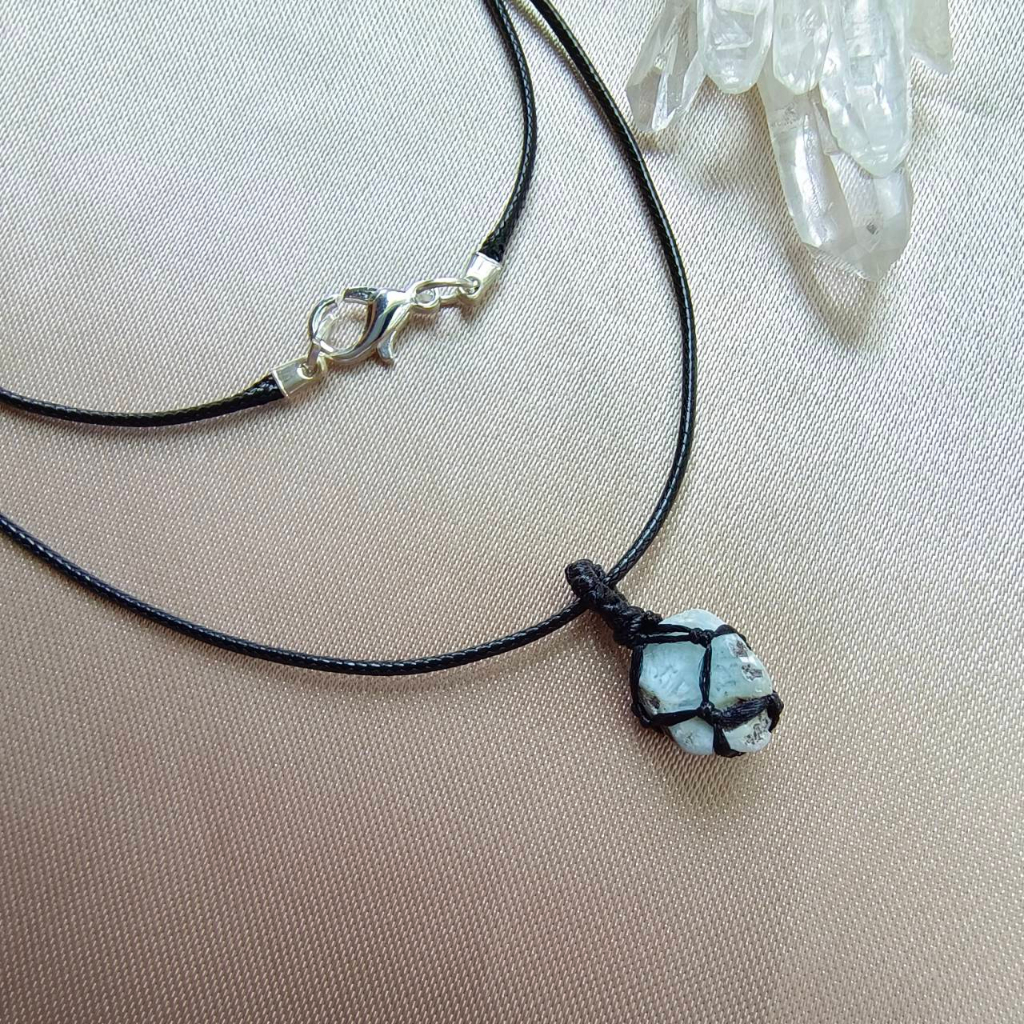 สร้อยคอจี้เชือกถักหินลาริมาร์ Larimar with cotton rope necklace