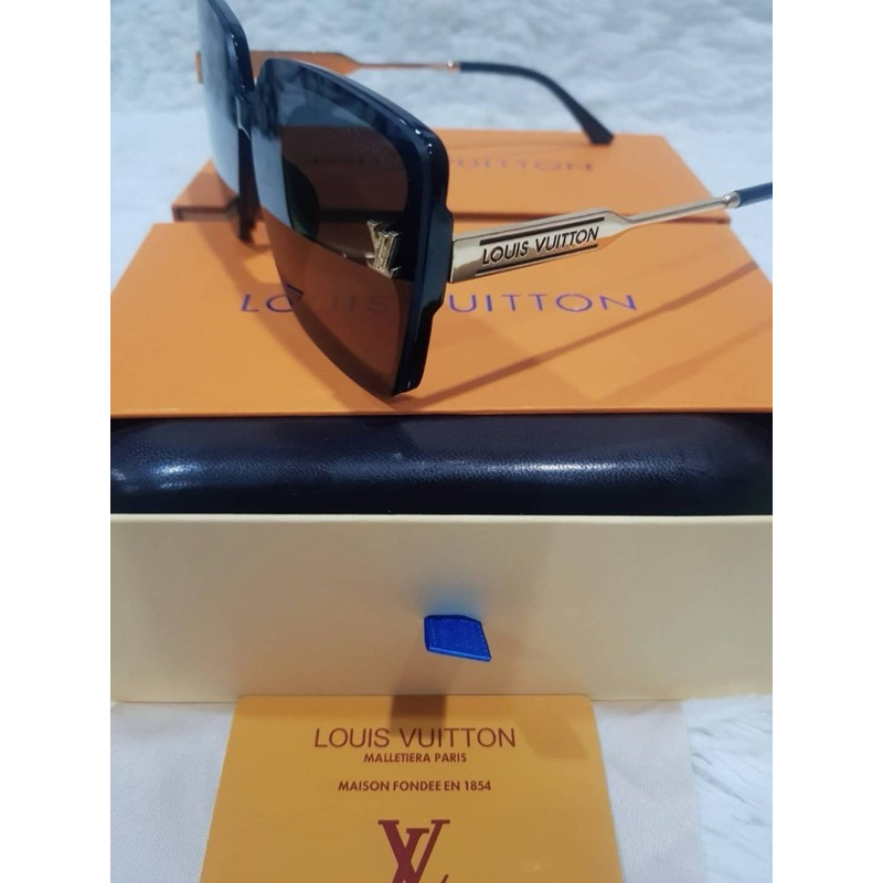 แว่น LV ทรงเหลี่ยม!! รุ่นนี้ปั้ม เลเซอร์ LV ทุกจุดดด  ตัวแว่นวัสดุพลาสติก PU