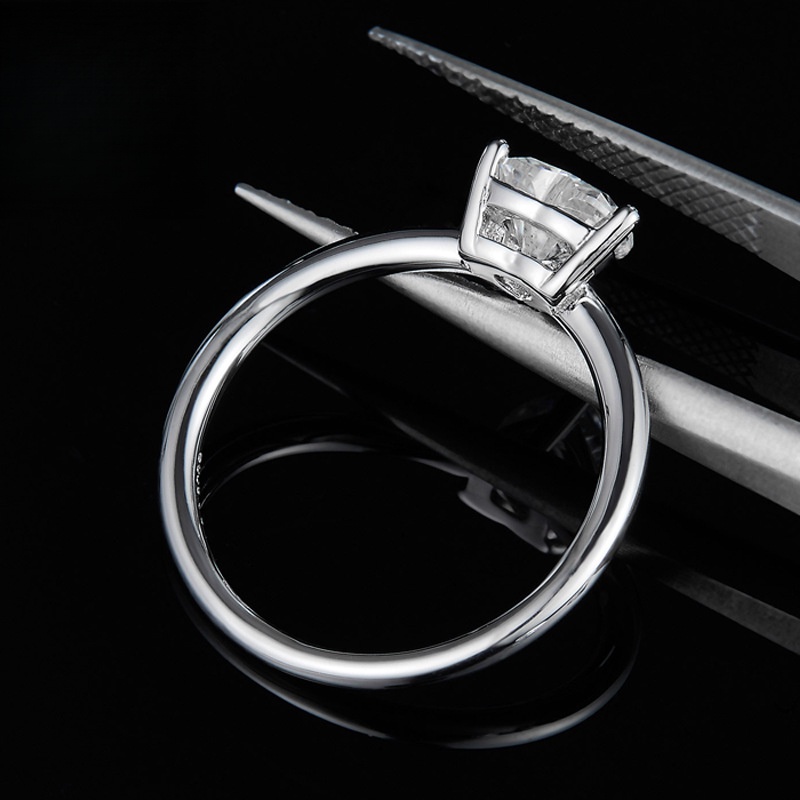 แหวนเงินแท้ 925 รูปหัวใจ 0.5ct 1ct สามง่าม สีขาว สําหรับหมั้น งานแต่งงาน งานเลี้ยง