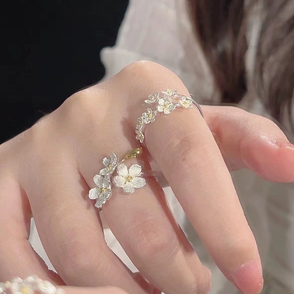 แหวนแฟชั่น ลายดอกไม้ สีเงิน ปรับได้ สไตล์เกาหลี ของขวัญวันเกิด สําหรับนักเรียนหญิง