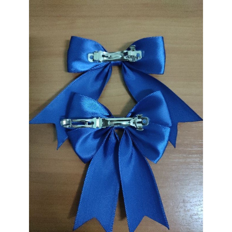 โบว์ติดผมนักเรียน สีชมพู  ขนาด1นิ้ว( 1แผงมี6ตัว)งานผ้าซาติน
