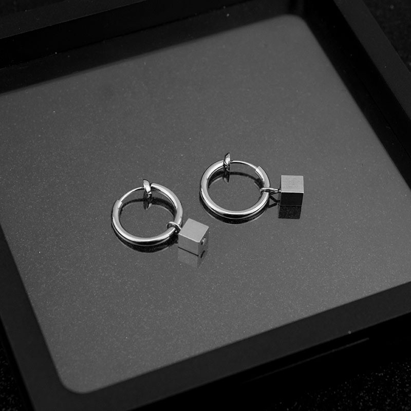 ใหม่เครื่องประดับต่างหูคลิปแฟชั่น cube drop 1 ชิ้น