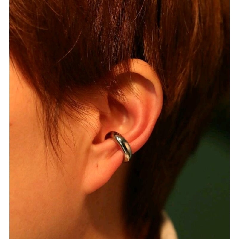 • มินิมอล ใส่แล้วน่ารักมาก เบาสบาย ไม่เจ็บหู มีให้เลือก2สีนะ•E47