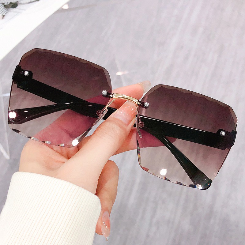 【พร้อมส่ง】COD (San9) แว่นตากันแดด ไร้ขอบ ขนาดใหญ่ ป้องกันรังสียูวี แฟชั่นสําหรับผู้หญิง