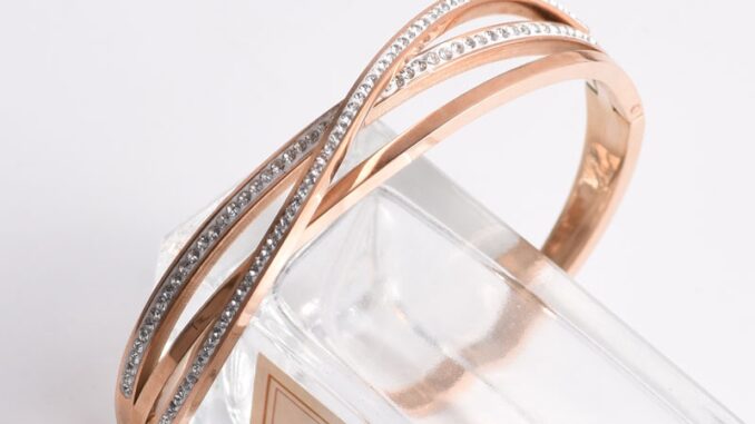 Niche Design สร้อยข้อมือไทเทเนียม ชุบเหล็ก 18K สีโรสโกลด์ ทอง เงิน ประดับเพชร เพทาย ไม่ซีดจาง ไม่ทําให้เกิดอาการแพ้ เข้ากับทุกการแต่งกาย สไตล์เกาหลี ของขวัญแนะนํา Niche Design สร้อยข้อมือไทเทเนียม ชุบเหล็ก 18K สีโรสโกลด์ ทอง เงิน ประดับเพชร เพทาย ไม่ซีดจาง ไม่ทําให้เกิดอาการแพ้ เข้ากับทุกการแต่งกาย สไตล์เกาหลี ของขวัญแนะนํา
