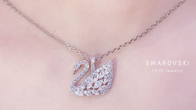 สินค้าพร้อมส่งในไทย ของแท้100%Swarovskiแท้ สร้อย swarovski ของแท้ swarovski LAKE necklaceสร้อยคอ swarovski สวารอฟส ของแ