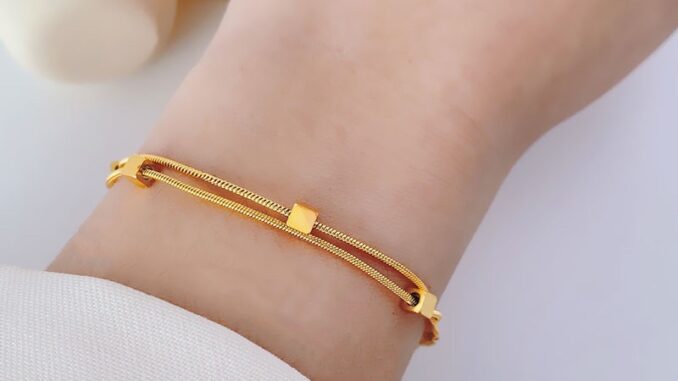 เครื่องประดับ พร้อมส่ง สร้อยข้อมืองานโซ่เล็กหนา สร้อยสองเลเยอร์สองเส้น