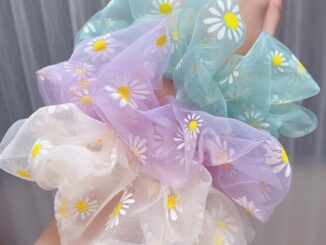 D52 ยางรัดผมยักษ์ ขนาด 15 cm ลายดอกเดซี โดนัทรัดผมยักษ์ ยางรัดผมดารา ยางรัดผมแม่ชม ยางรัดผมสไตล์เกาหลี ยางรัดผมไซส์ใหญ่
