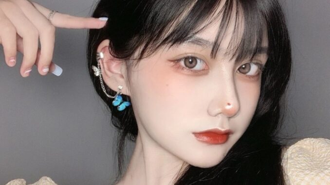 ต่างหูแบบหนีบ จี้รูปผีเสื้อ สามมิติ ประดับพู่โซ่ 1 ชิ้น