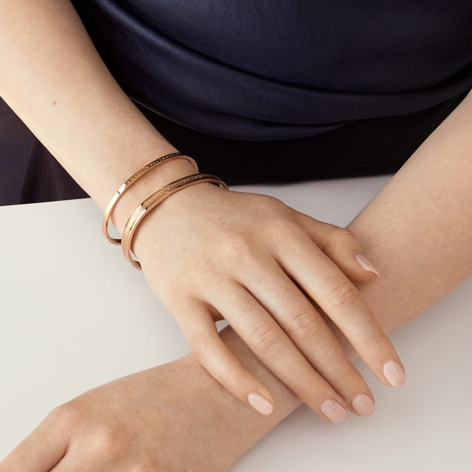 2021 ใหม่สร้อยข้อมือเชื่อมต่อ Danie L เชื่อมต่อ