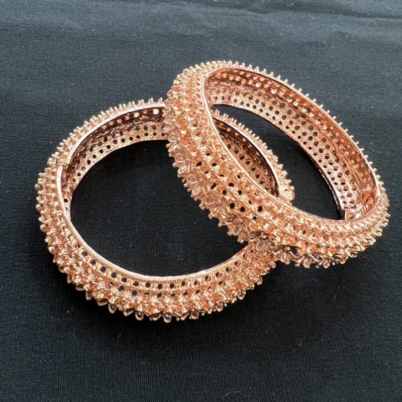 Accessories กำไลข้อมือ ประดับชุดไทย เครื่องประดับตกแต่งร่างกาย คุณภาพดี อันละ59 สีนาค