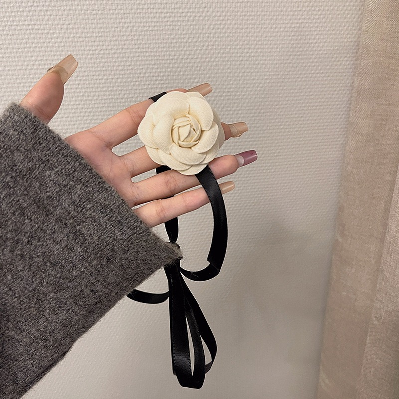 Camellia โช้คเกอร์ ประดับโบว์ ลายดอกไม้ สีขาว เครื่องประดับแฟชั่น