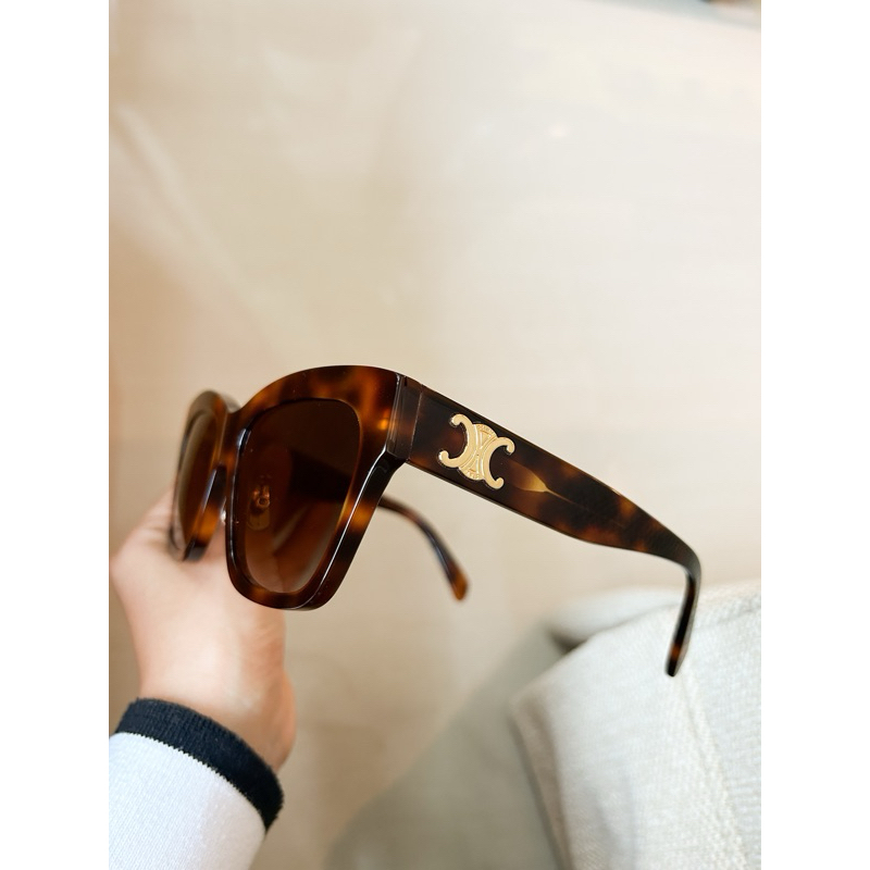 Celine Triomphe 09 ร้านแอมขายของแท้เท่านั้นค่า CL40253I /F