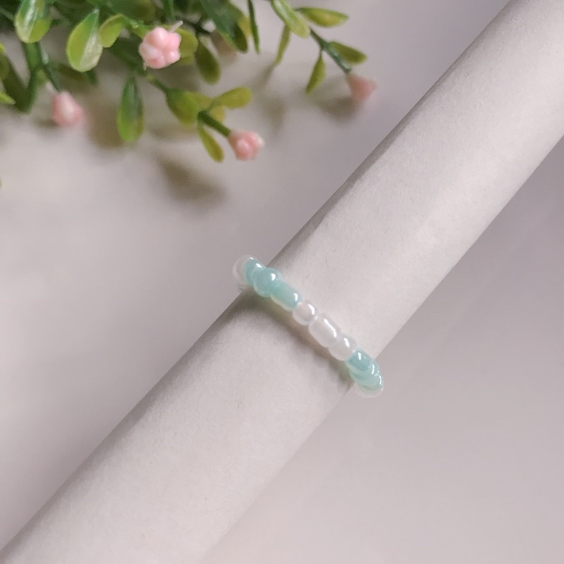 Pantheadesign  แหวนลูกปัดหินแท้ โทนสีเขียว แหวนดอกไม้ แหวนแฮนด์เมด  ✨