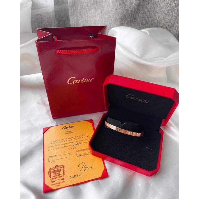 กำไล Cetier รุ่น Love bracelet diamonds พร้อมส่ง