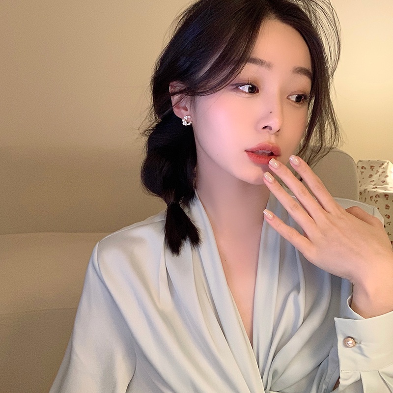 ต่างหูกระดุมเงิน S925 ประดับมุก สีขาว หรูหรา สําหรับผู้หญิง