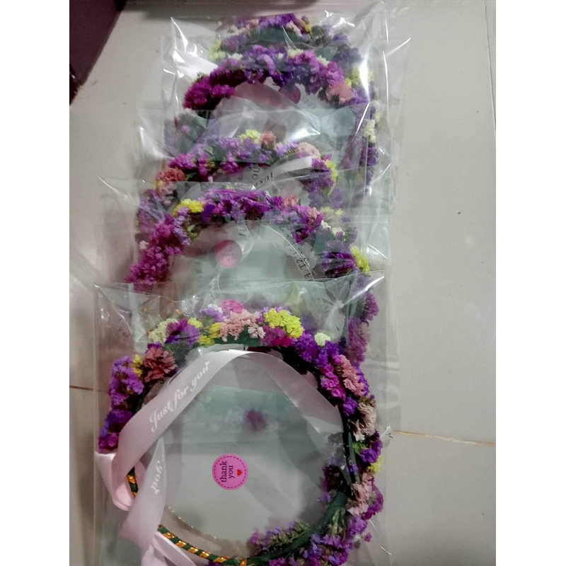 มงกุฎดอกไม้แห้ง  พร้อมส่ง ดอกสแตติส ที่ใส่หัววงกลม ปัจฉิม ของขวัญวันจบ