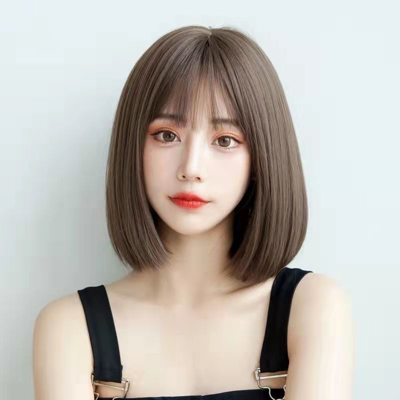 วิกผมสั้น ไหมเงา ยาว​ 28 cm. มีหนังศีรษะ​ รุ่น​ UD แถมเน็ต​คลุมผม​ ผมนิ่ม