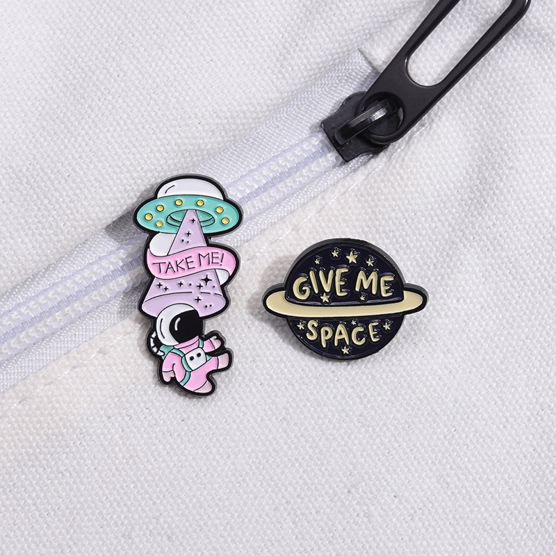 เข็มกลัด รูปการ์ตูนนักบินอวกาศ UFO Take Me เครื่องประดับ ของขวัญ สําหรับนักเรียน ครู