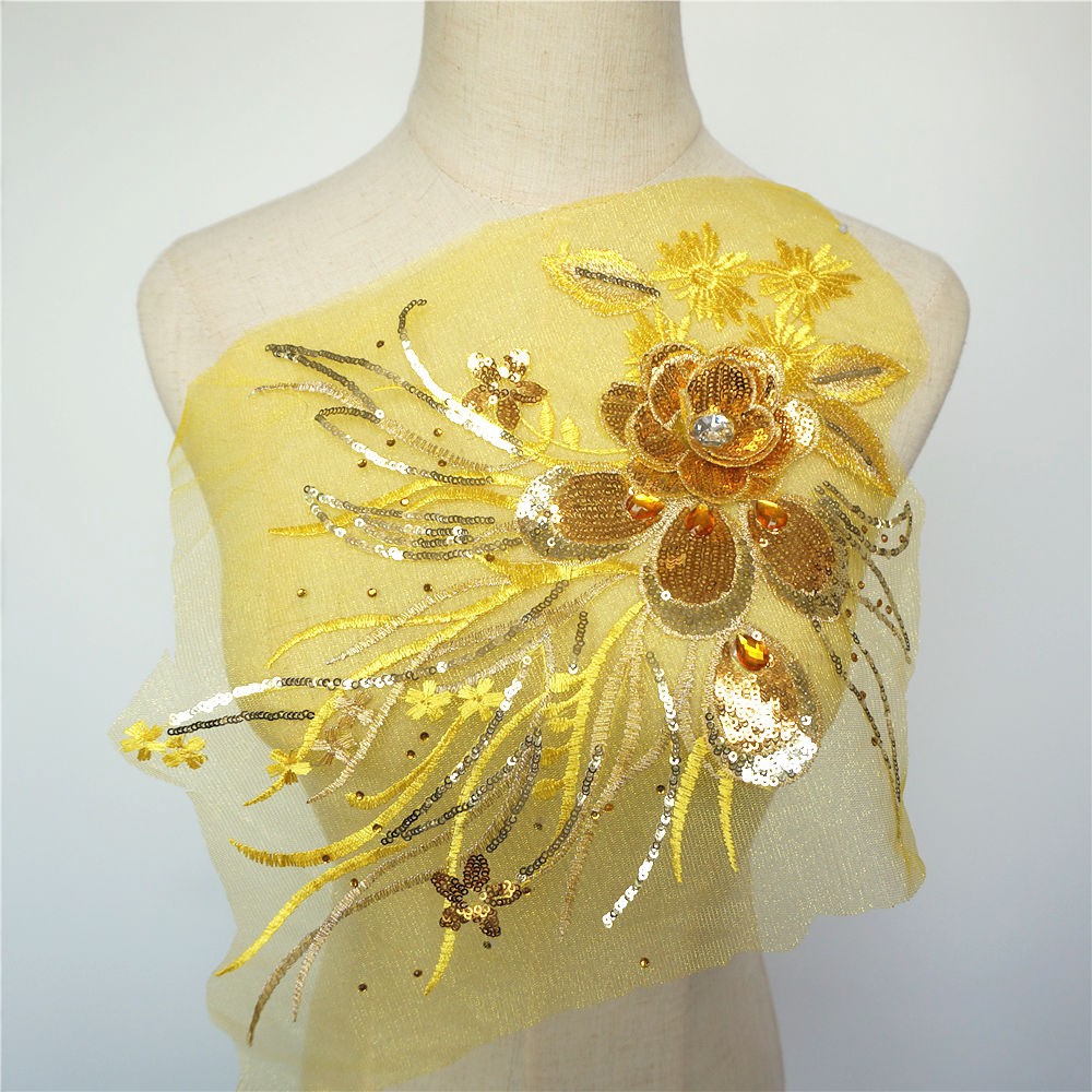 เย็บปักถักร้อยเลื่อมขนนกยูง Applique Rhinestone ดอกไม้ปกแพทช์ชุดแต่งงานงานฝีมือ DIY