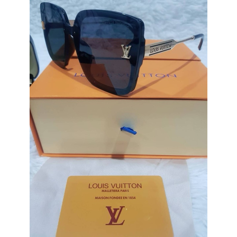 แว่น LV ทรงเหลี่ยม!! รุ่นนี้ปั้ม เลเซอร์ LV ทุกจุดดด  ตัวแว่นวัสดุพลาสติก PU