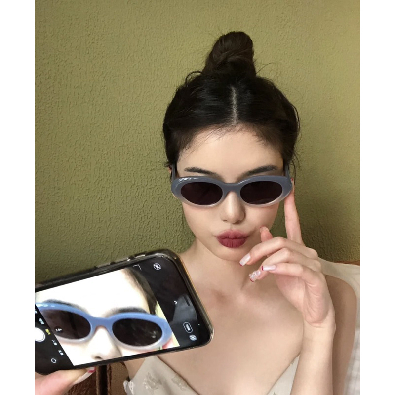 แว่นตากันแดด ทรงรีสีฟ้าทูโทน แว่นตาแฟชั่น [[สินค้าพร้อมส่ง]]