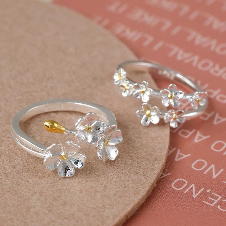 แหวนแฟชั่น ลายดอกไม้ สีเงิน ปรับได้ สไตล์เกาหลี ของขวัญวันเกิด สําหรับนักเรียนหญิง
