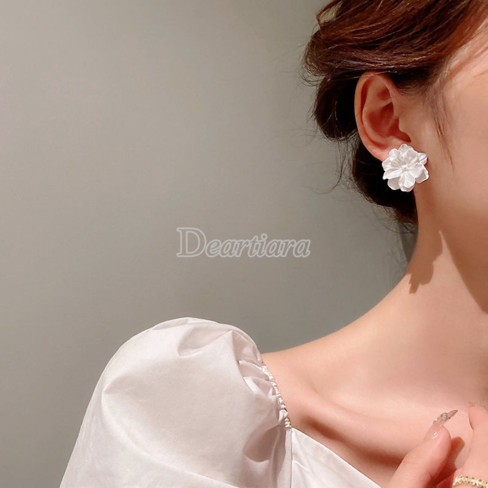 ใหม่ ต่างหู ลายดอกไม้ สีขาว สไตล์ฝรั่งเศส อินเทรนด์ สําหรับผู้หญิง