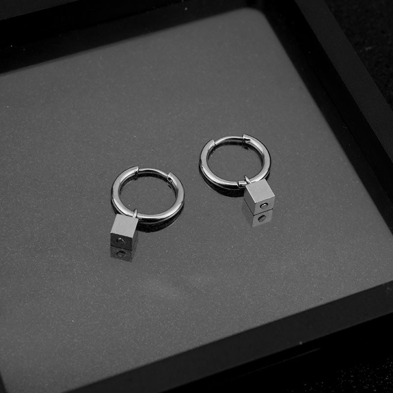 ใหม่เครื่องประดับต่างหูคลิปแฟชั่น cube drop 1 ชิ้น