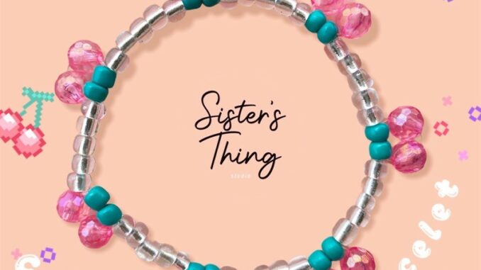 Sister’s Thing Studio   Crystal Cherry Bracelet   กำไลข้อมือลูกปัดคริสตัลลายเชอร์รี่ (ยืดได้)