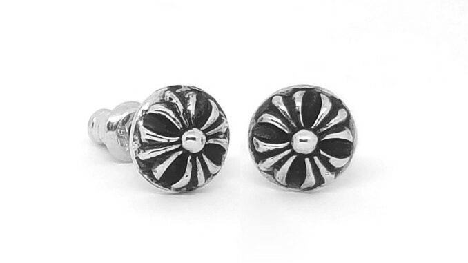 Chrome Hearts Sterling Silver 925 เครื่องประดับเงินแท้ ต่างหู Cross Stud Earring Code:CED004 Chrome Hearts Sterling Silver 925 เครื่องประดับเงินแท้ ต่างหู Cross Stud Earring Code:CED004
