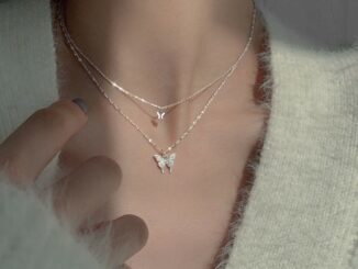 ( Women Girls ) สร้อยคอจี้ผีเสื้อประดับเพชรเทียมเครื่องประดับ