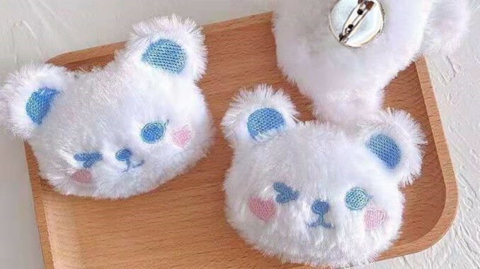 เข็มกลัด ตุ๊กตาหมีสีขาว น่ารัก สำหรับผู้หญิง ติดกระเป๋า ติดเสื้อผ้า