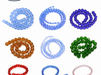 ลูกปัดแก้วใส ทรงกลม สีฟ้าอ่อน 6 มม. รู 0.5 มม. 1-2 เส้น