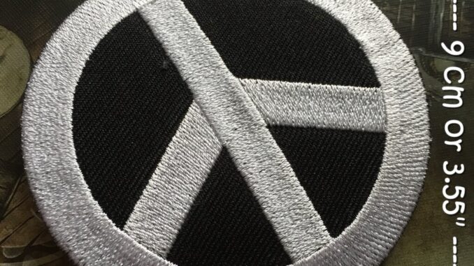 Peace ตัวรีดติดเสื้อ อาร์มรีด อาร์มปัก ตกแต่งเสื้อผ้า หมวก กระเป๋า แจ๊คเก็ตยีนส์ Hippie Embroidered Iron on Patch