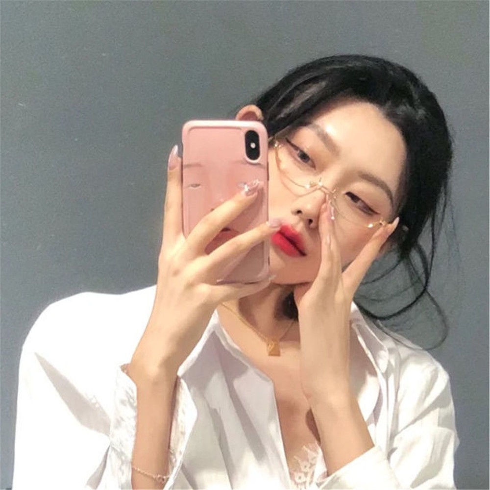 แว่นตาแบบครึ่งกรอบ สําหรับผู้หญิง