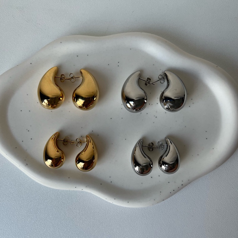 Adore- Water drop earring