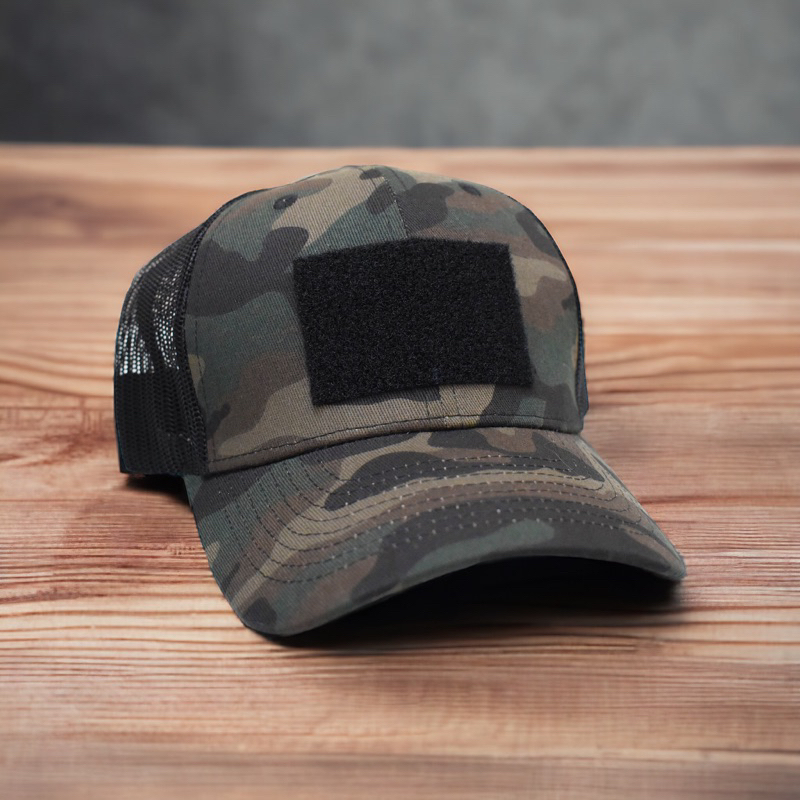 Buffalo Johnson , Trucker Hat หมวกติดตีนตุ๊กแก