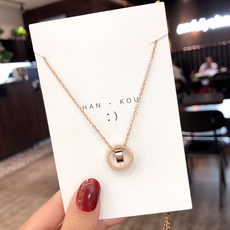Ht สร้อยคอโซ่ เหล็กไทเทเนียม จี้แหวนคู่ ไม่จางหาย เครื่องประดับแฟชั่น สําหรับผู้หญิง