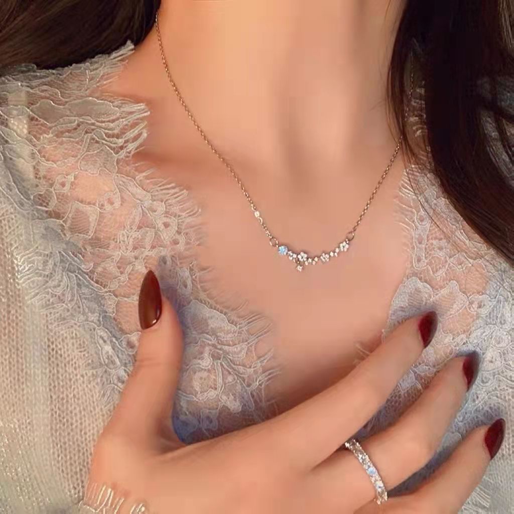 JN52 สร้อยคอผู้หญิงจี้ดอกไม้ สวย มินิมอล  สาวหวานควรมี  ของขวัญวันเกิด พร้อมส่ง