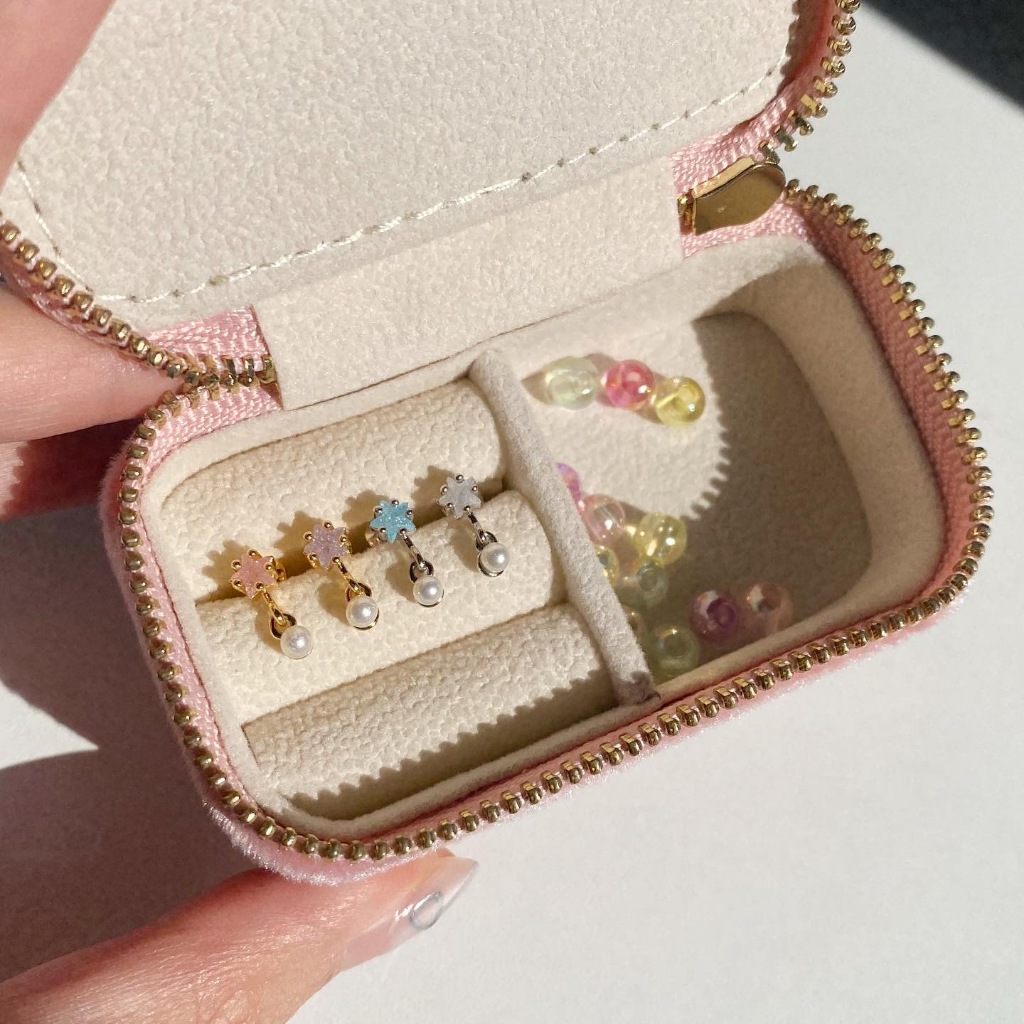 Judy Star Drop Stud Earring ต่างหูสตั๊ดดวงดาวห้อยไข่มุก