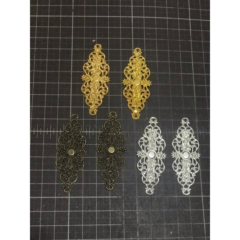 KHMรหัส51แผ่นโลหะฉลุขนาด 2.5*6.3ซม.  2 ชิ้น 12 บาท