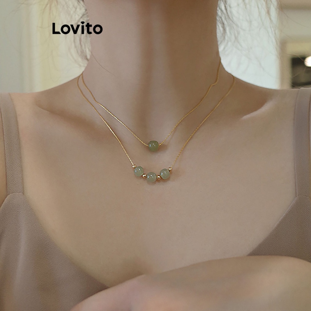 Lovito สร้อยคอ สีเขียว ประดับอัญมณี แบบเรียบ สง่างาม สําหรับผู้หญิง LFA13227