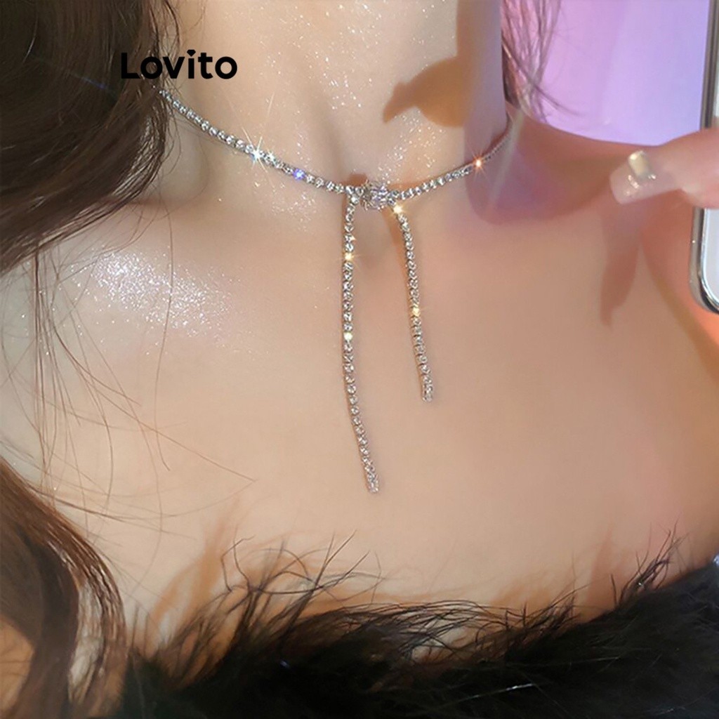 Lovito สร้อยคอสตรี ลำลอง สีพื้น แต่งพลอยเทียม สำหรับสตรี LFA02115 (สีเงิน)