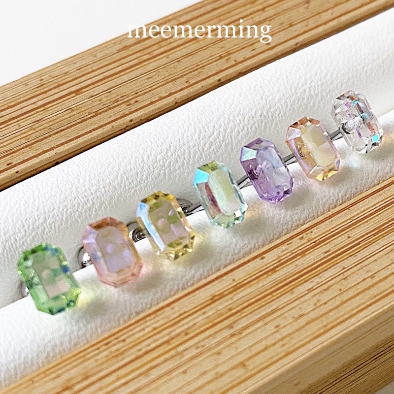 Pastel Rectangle [Piercing] จิวทรงเพชรสี่เหลี่ยมผืนผ้า